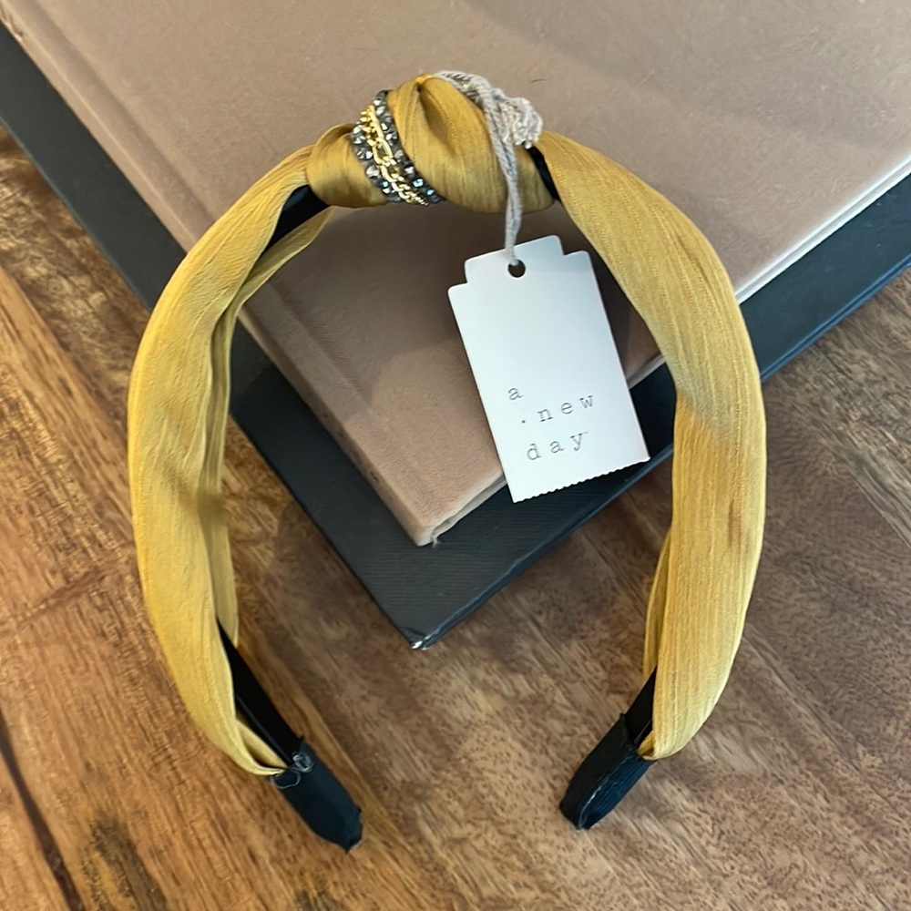NWT Gold embellished headband